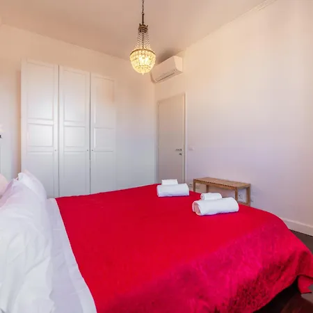 Moma Domus - Golden Keys Collection *